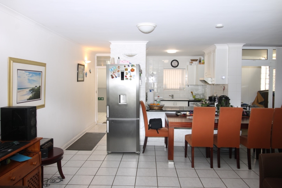 2 Bedroom Property for Sale in Harbour Island Western Cape